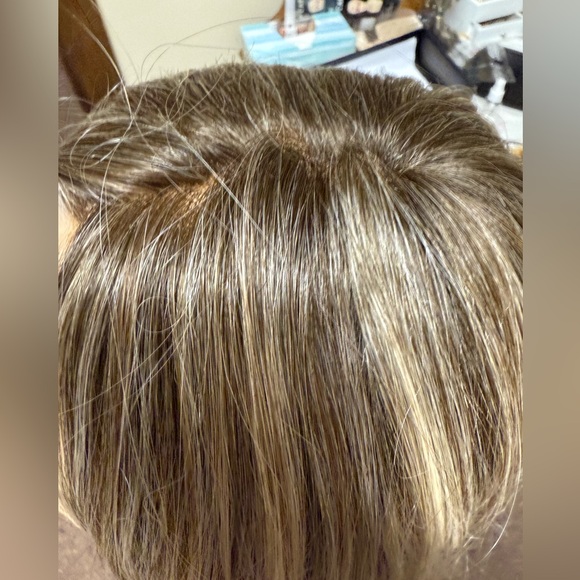 Allegra 28 (inch long) Belle Tress heat ok Wig - Picture 5 of 6